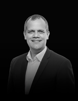 Etienne Cartolano | Gestor de tecnologia ex-Itaú com MBA Sloan Fellows, pelo MIT, e Doutorado em Engenharia da Computação, pela USP.