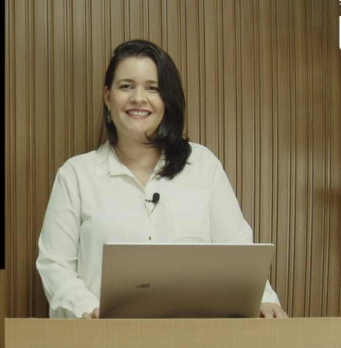 Fernanda Areiais | Coordenadora de cursos de Pós-Graduação e Extensão na FIA - Labfin Provar/CarLab 