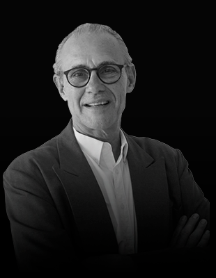 Luiz Antonio Gonçalves Pinto | Fundador da TCX 2001. É especialista em tesouraria bancária e gestão de portfólios.