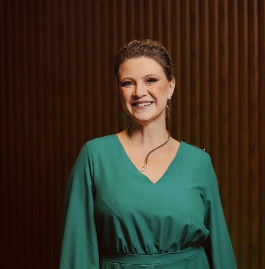 Suelen Farias | Jornalista e editora do programa 