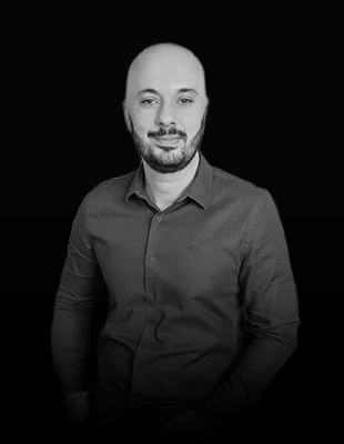 Thiago Sheer | Sócio-diretor de Planejamento e Insights Criativos na Jotacom, especialista em estratégia, pesquisa e inteligência de mercado.