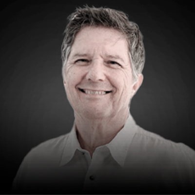 Celso Juc | Diretor da M&S Desenvolvimento Humano, com pós-graduação em ﻿Gestão de Negócios, e-Business e Gerenciamento de Projetos.